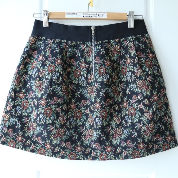“Carpet Bag” Floral Mini Skirt - Picture 5 of 8